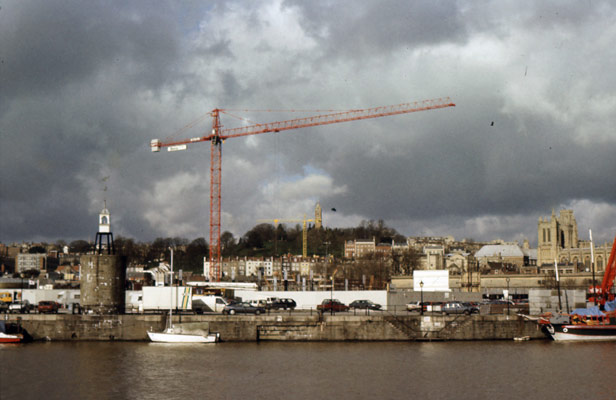 Construction of Lloyds Bank's headquarters, 1989