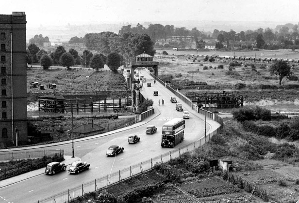 Ashton Swing Bridge