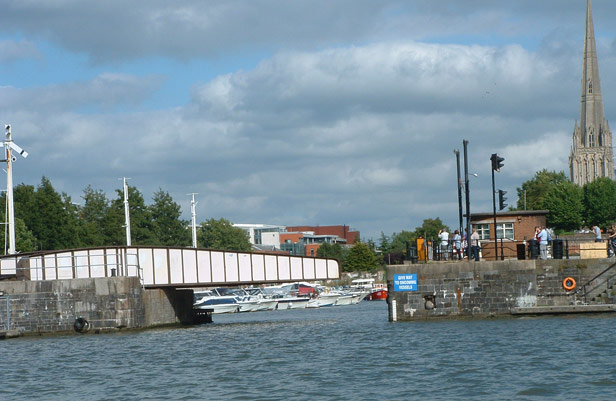 Prince Street swing bridge