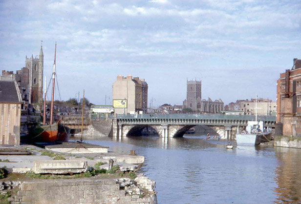 Bristol Bridge from Welsh Back (post-war)
