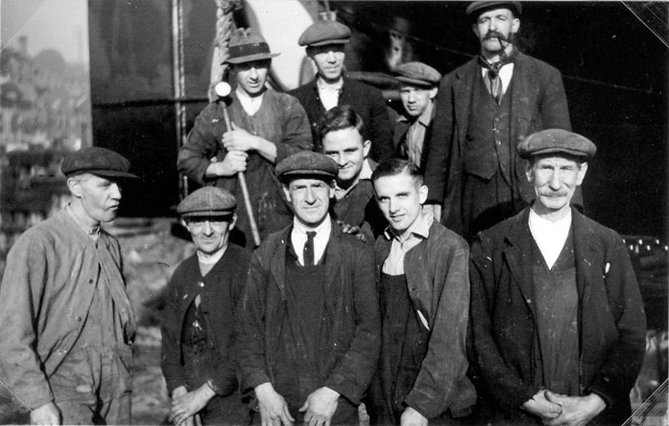Group of shipyard workers, 1935